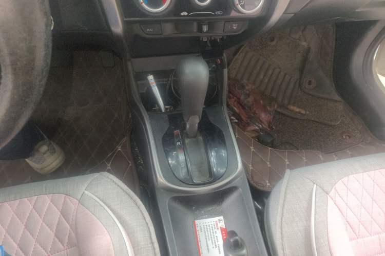Used Honda City 2015 1.5L CVT Luxury Edition Gear Lever