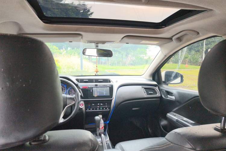 Used Honda City 2015 1.5L CVT Flagship Edition Headliner