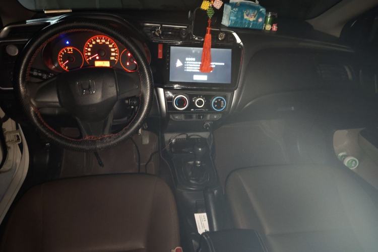 Used Honda City 2015 1.5L manual Comfort version Interior 2