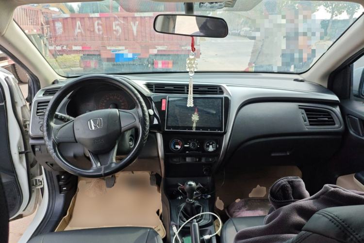Used Honda City 2015 1.5L manual Comfort version Interior 2