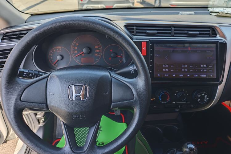 Used Honda City 2015 1.5L Manual Advance Edition Interior 3