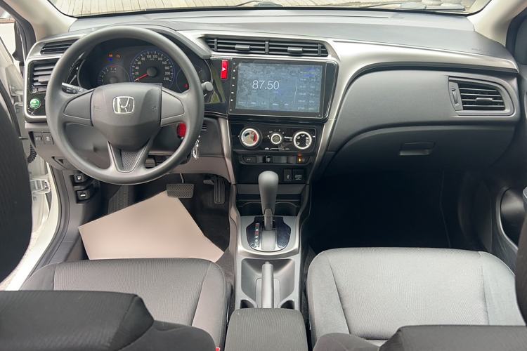 Used Honda City 2015 1.5L CVT Luxury Edition Interior 3