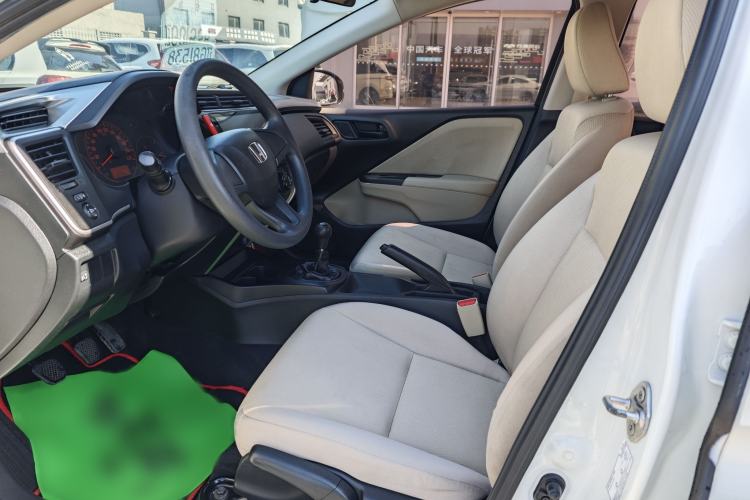 Used Honda City 2015 1.5L Manual Advance Edition Interior 4