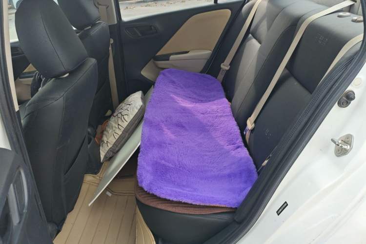 Used Honda City 2015 1.5L manual Comfort version Interior 4