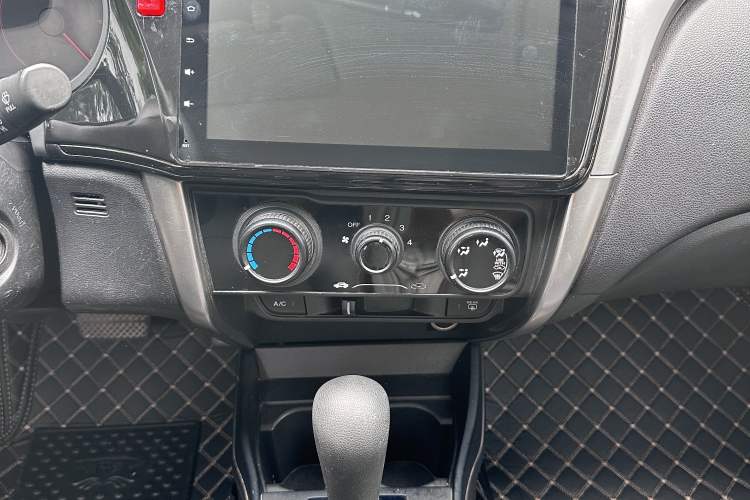 Used Honda City 2015 1.5L CVT Comfort Version Interior 5