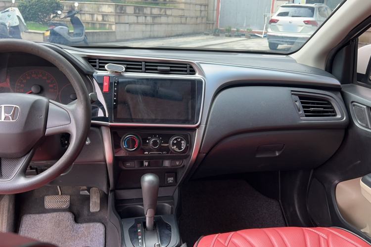 Used Honda City 2015 1.5L CVT Comfort Version Interior 9