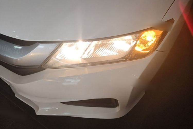 Used Honda City 2015 1.5L CVT Comfort Version Left Front Headlight