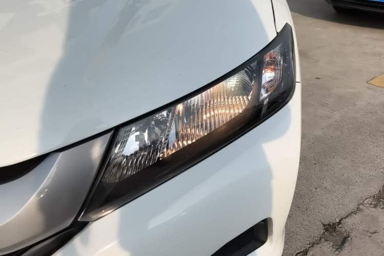 Used Honda City 2015 1.5L manual Comfort version Left Front Headlight