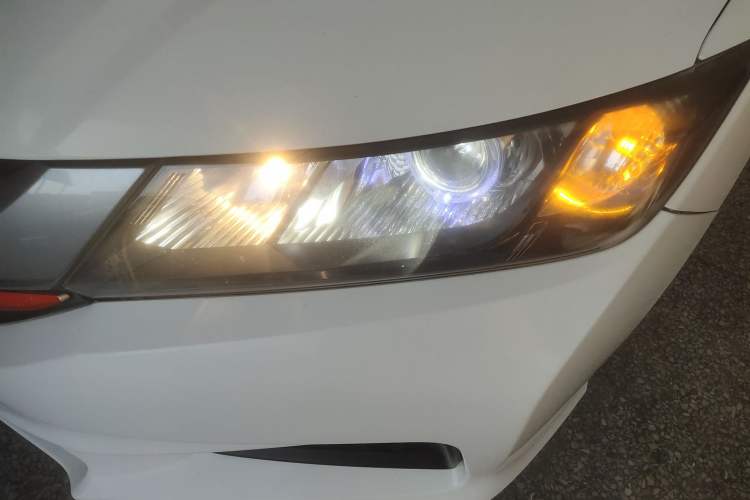 Used Honda City 2015 1.5L CVT Comfort Version Left Front Headlight