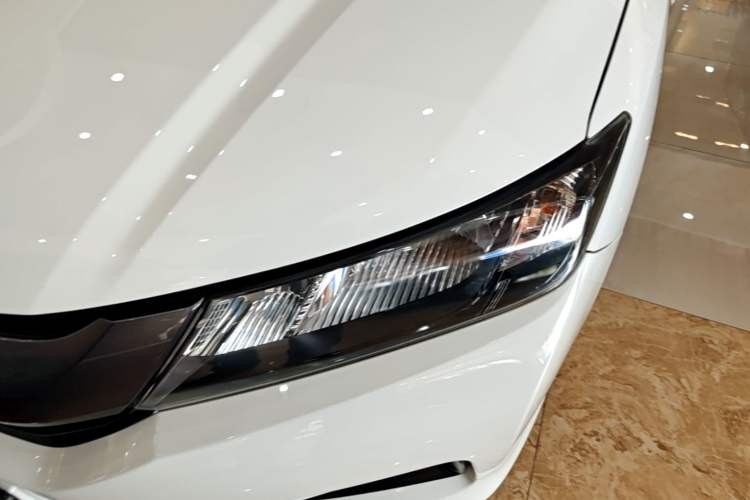 Used Honda City 2015 1.5L CVT Comfort Version Left Front Headlight