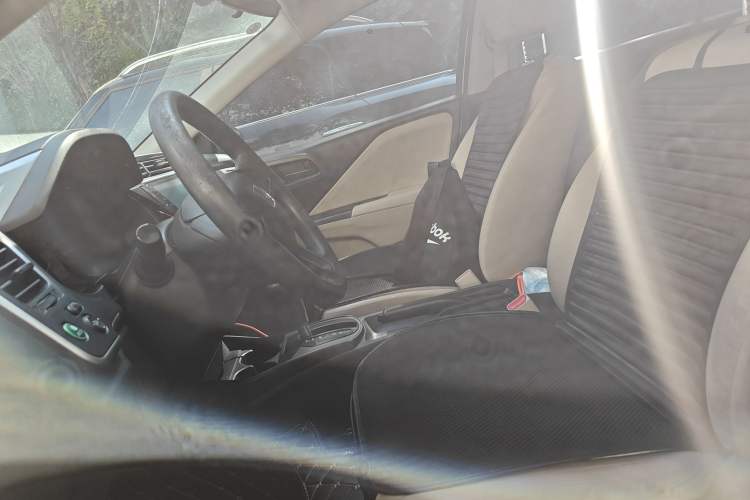 Used Honda City 2015 1.5L CVT Comfort Version Left Front Seat