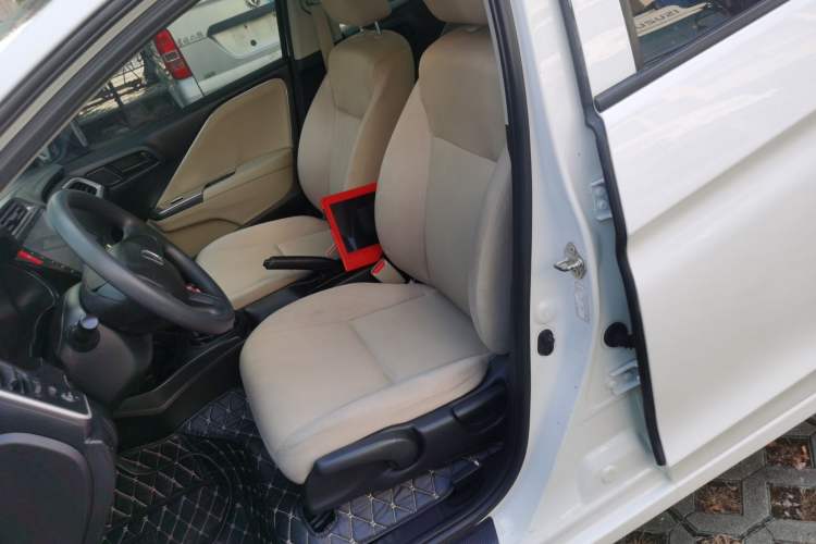 Used Honda City 2015 1.5L manual Comfort version Left Front Seat