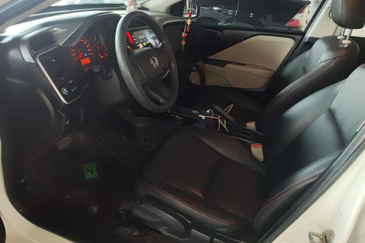 Used Honda City 2015 1.5L CVT Comfort Version Left Front Seat