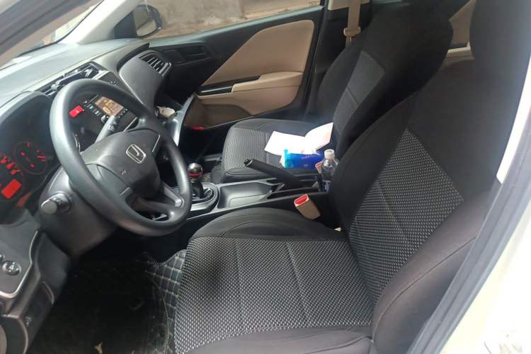Used Honda City 2015 1.5L manual Comfort version Left Front Seat