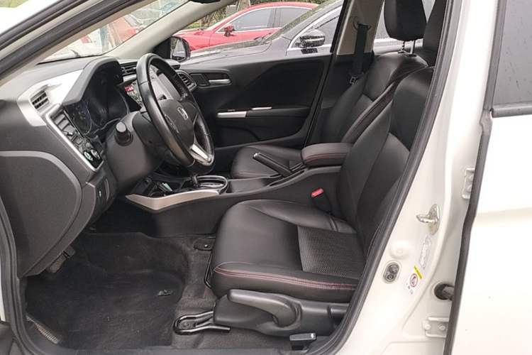 Used Honda City 2015 1.5L CVT Flagship Edition Left Front Seat