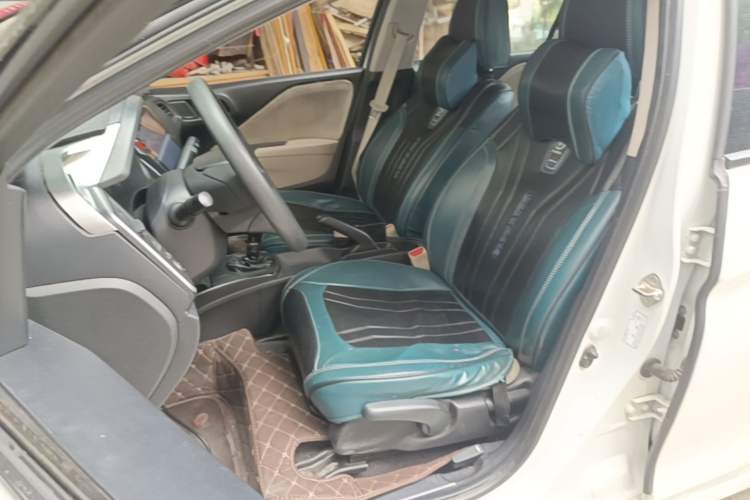 Used Honda City 2015 1.5L manual Comfort version Left Front Seat