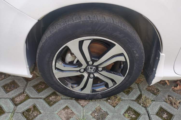 Used Honda City 2015 1.5L manual Comfort version Left Front Wheel Hub