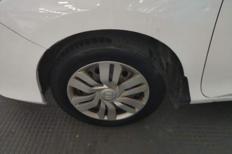 Used Honda City 2015 1.5L manual Comfort version Left Front Wheel Hub