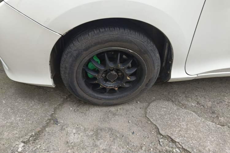 Used Honda City 2015 1.5L manual Comfort version Left Front Wheel Hub