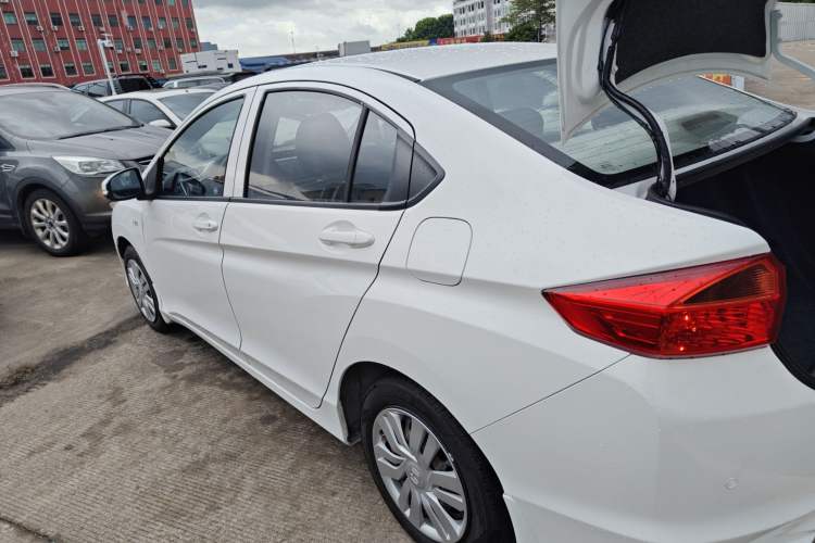 Used Honda City 2015 1.5L CVT Comfort Version Left Side