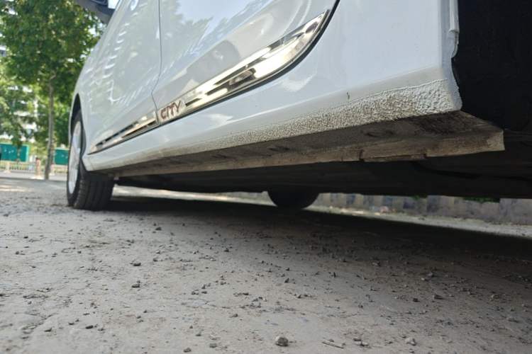 Used Honda City 2015 1.5L CVT Luxury Edition Left Side Sill