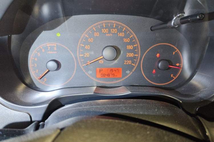 Used Honda City 2015 1.5L CVT Comfort Version Odometer Close Up
