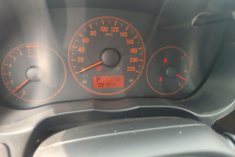 Used Honda City 2015 1.5L CVT Comfort Version Odometer Close Up