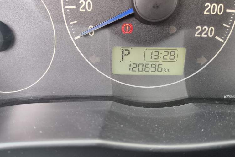 Used Honda City 2015 1.5L CVT Comfort Version Odometer Close Up