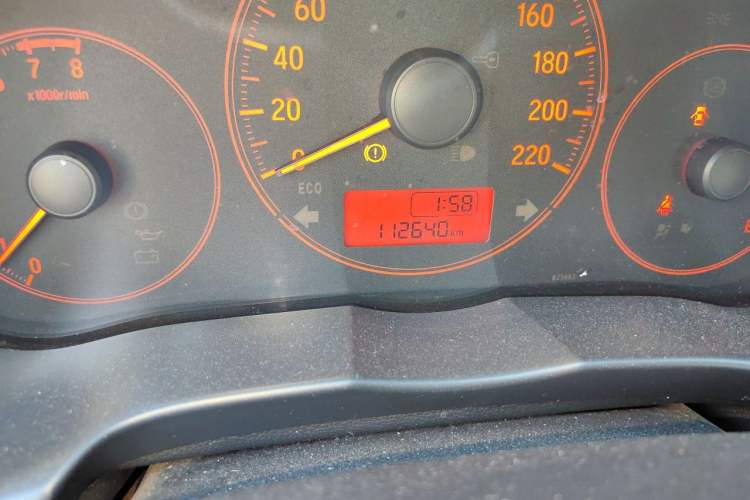 Used Honda City 2015 1.5L manual Comfort version Odometer Close Up