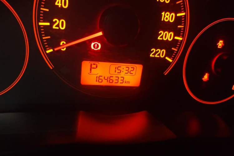 Used Honda City 2015 1.5L CVT Comfort Version Odometer Close Up