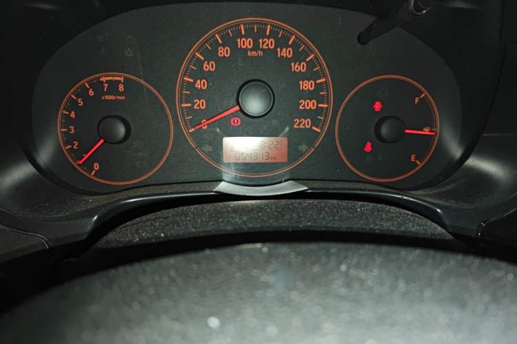 Used Honda City 2015 1.5L CVT Comfort Version Odometer Close Up
