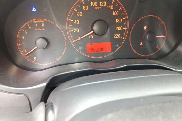 Used Honda City 2015 1.5L CVT Comfort Version Odometer Close Up
