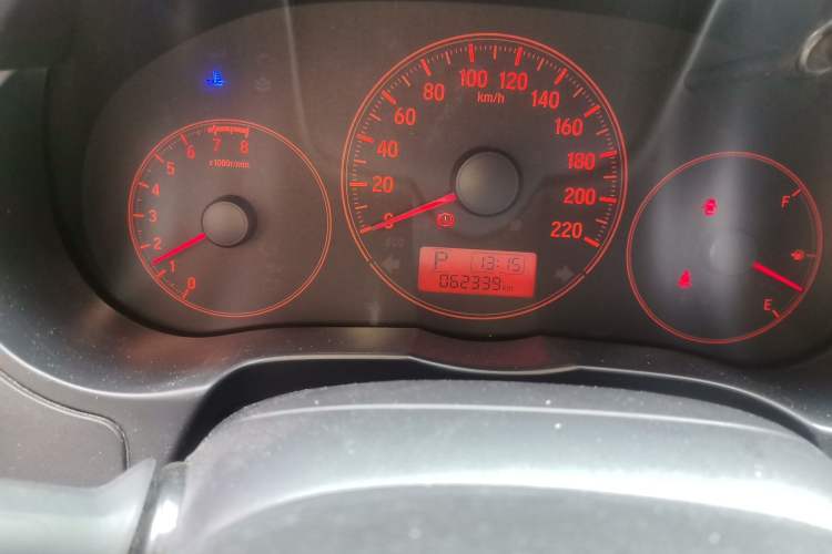 Used Honda City 2015 1.5L CVT Comfort Version Odometer Close Up