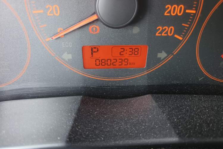 Used Honda City 2015 1.5L CVT Comfort Version Odometer Close Up