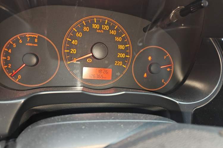 Used Honda City 2015 1.5L manual Comfort version Odometer Close Up