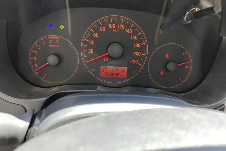 Used Honda City 2015 1.5L CVT Comfort Version Odometer Close Up