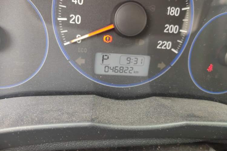 Used Honda City 2015 1.5L CVT Luxury Edition Odometer Close Up
