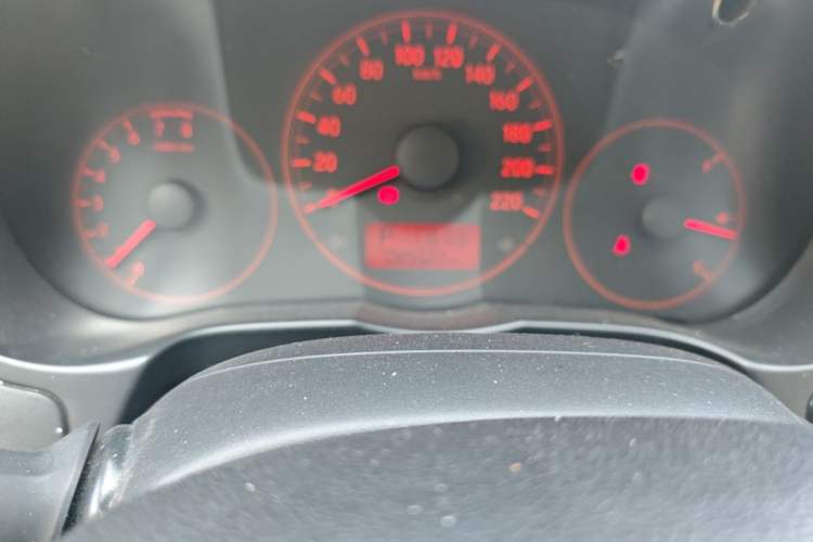 Used Honda City 2015 1.5L CVT Comfort Version Odometer Close Up
