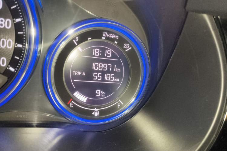 Used Honda City 2015 1.5L CVT Flagship Edition Odometer Close Up