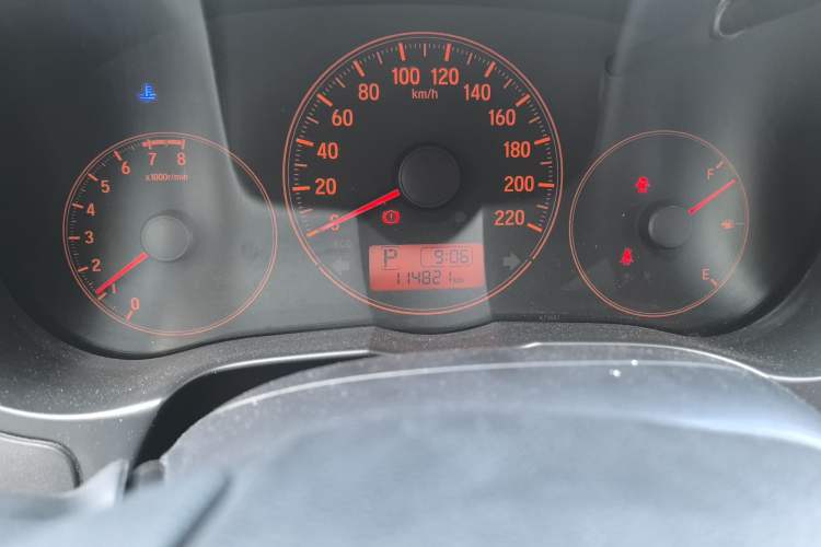 Used Honda City 2015 1.5L CVT Comfort Version Odometer Close Up