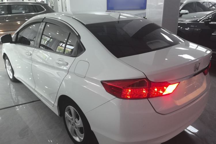 Used Honda City 2015 1.5L CVT Luxury Edition Rear Left 45 Deg