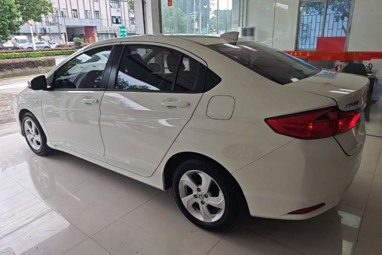 Used Honda City 2015 1.5L CVT Luxury Edition Rear Left 45 Deg