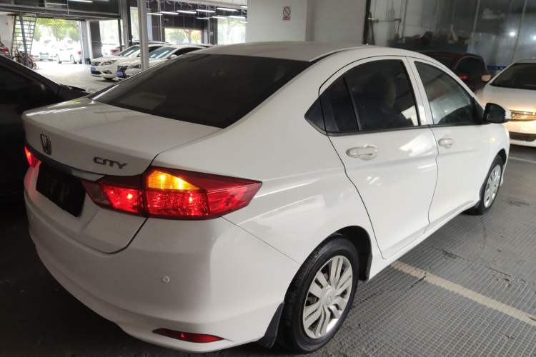 Used Honda City 2015 1.5L manual Comfort version Rear Right 45 Deg