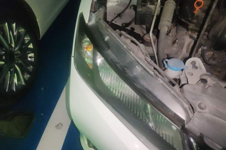 Used Honda City 2015 1.5L CVT Comfort Version Right Front Headlight