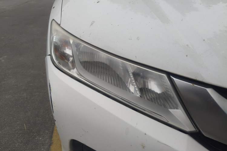 Used Honda City 2015 1.5L manual luxury edition Right Front Headlight