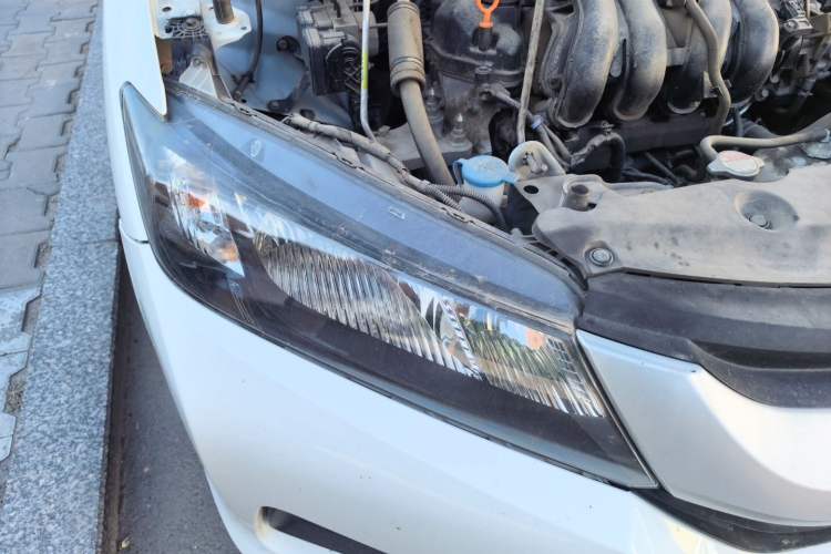 Used Honda City 2015 1.5L manual Comfort version Right Front Headlight