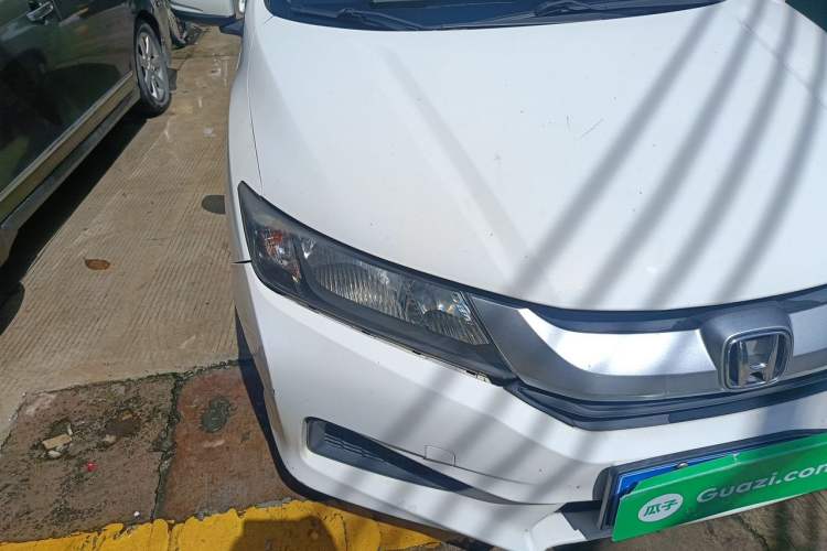 Used Honda City 2015 1.5L manual Comfort version Right Front Headlight
