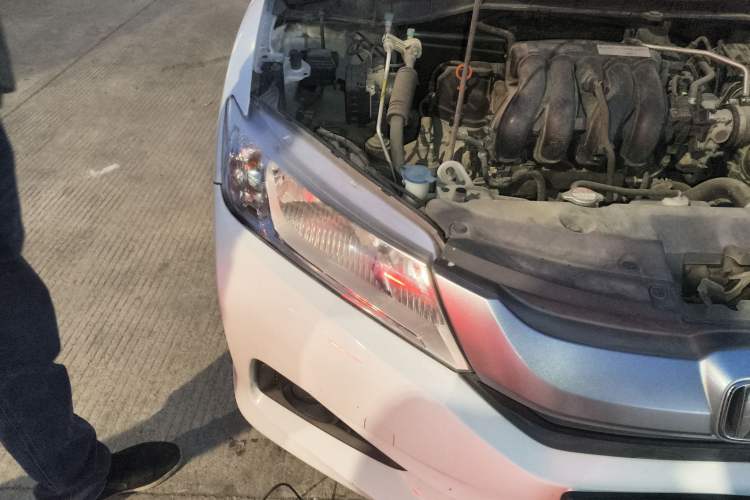 Used Honda City 2015 1.5L CVT Flagship Edition Right Front Headlight