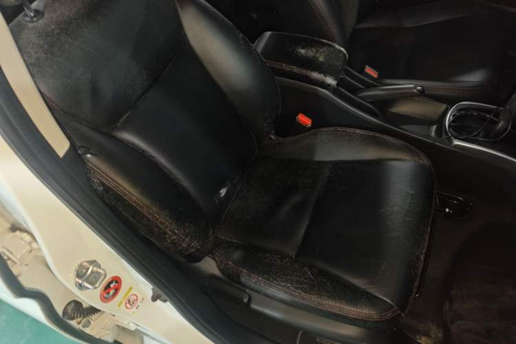 Used Honda City 2015 1.5L CVT Luxury Edition Right Front Seat