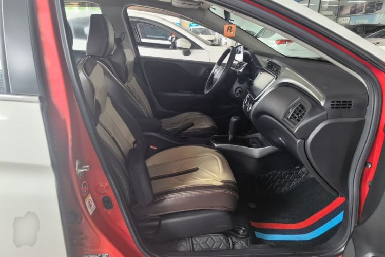 Used Honda City 2015 1.5L CVT Luxury Edition Right Front Seat